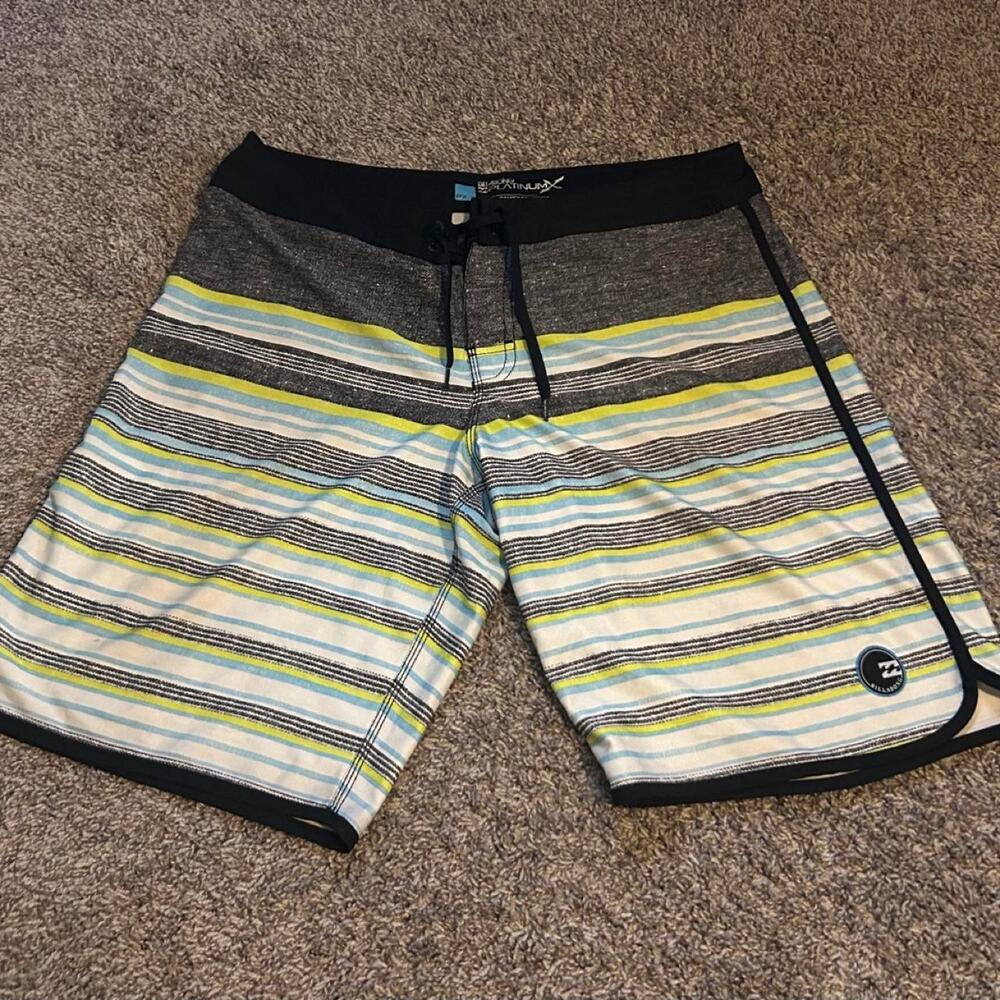 Billabong striped board shorts sz